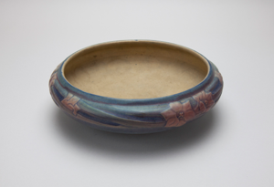 Image of Low Bowl with Pink Flower Design