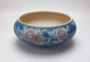 Image of Low Bowl with Rose Design