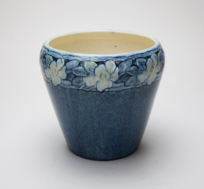 Image of Vase with Gardenia Design