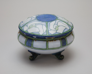 Image of Lidded Dish with Feet