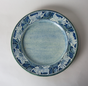Image of Plate with Chrysanthemum Design in Blue