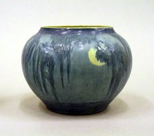 Image of Bowl with Moon, Moss and Oak Design