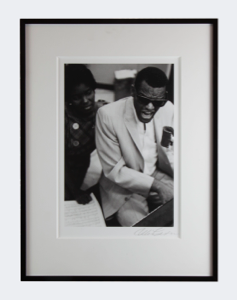 Image of Ray Charles with a Raylette, New York