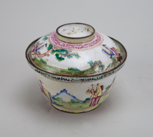 Image of Enamel bowl for tea with lid