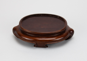 Image of stand, bowl